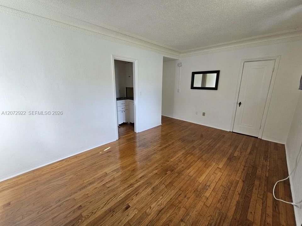 В аренду: $1,500 (0 спален, 1 ванн, 450 Квадратных фут)