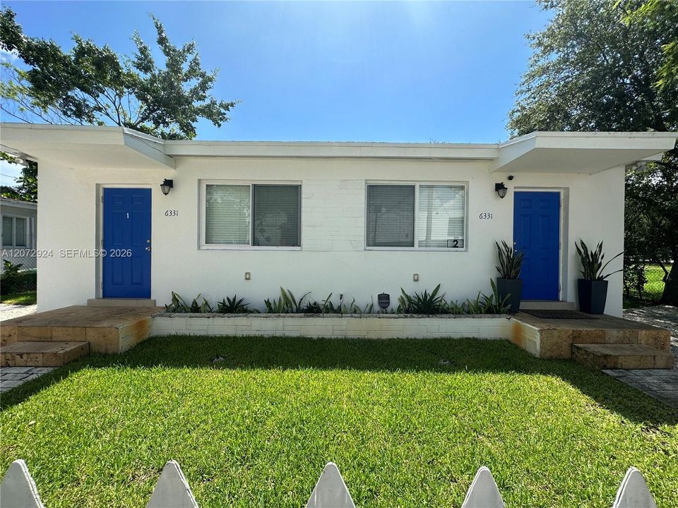 For Rent: $1,800 (1 beds, 1 baths, 600 Square Feet)