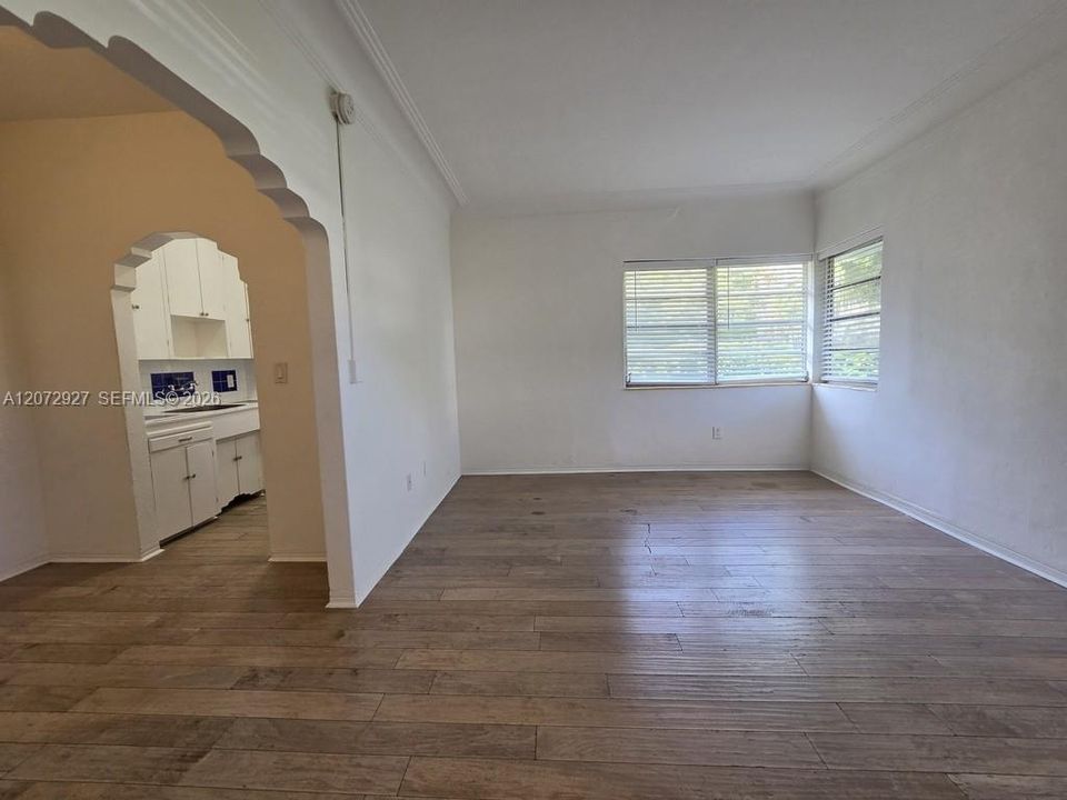 В аренду: $1,650 (0 спален, 1 ванн, 500 Квадратных фут)