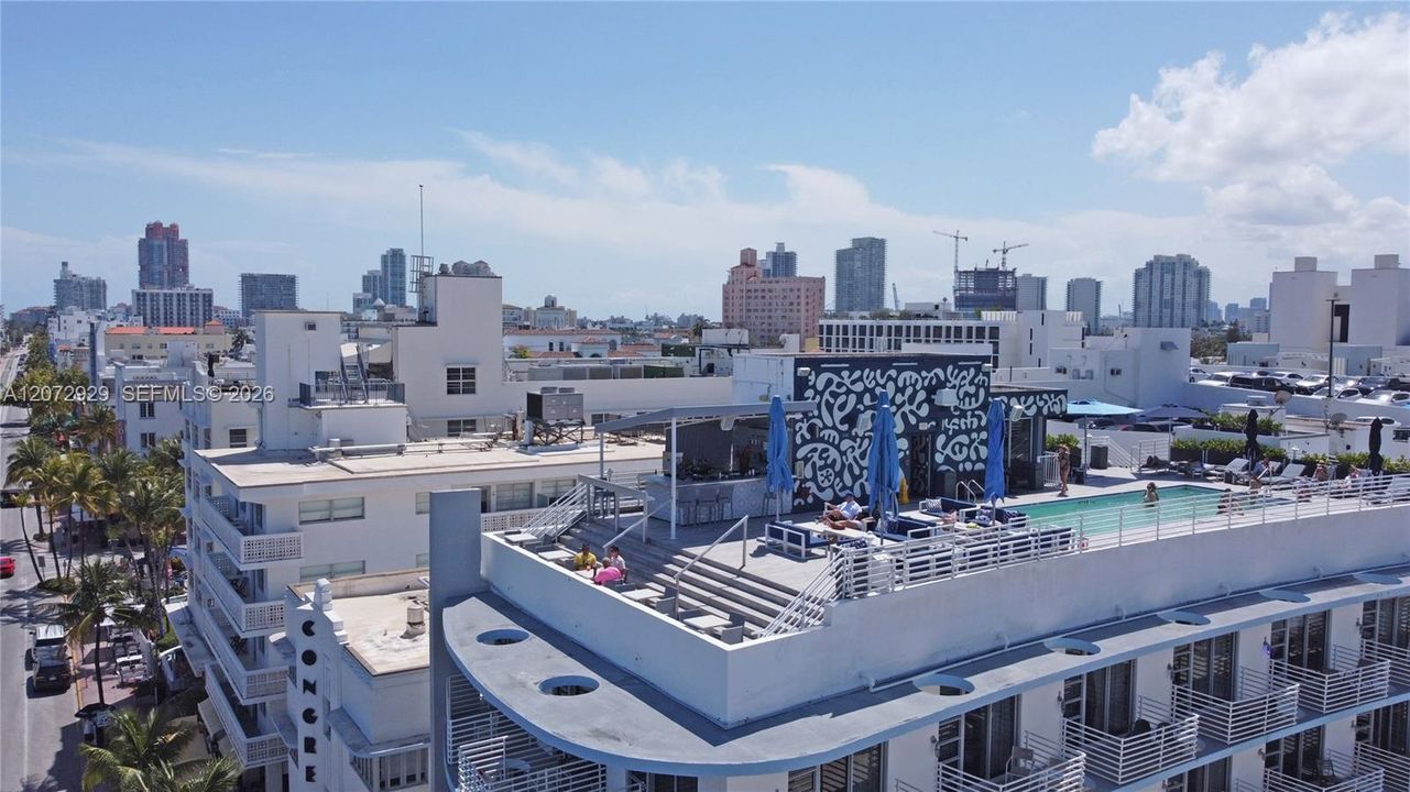 For Sale: $285,000 (1 beds, 1 baths, 395 Square Feet)