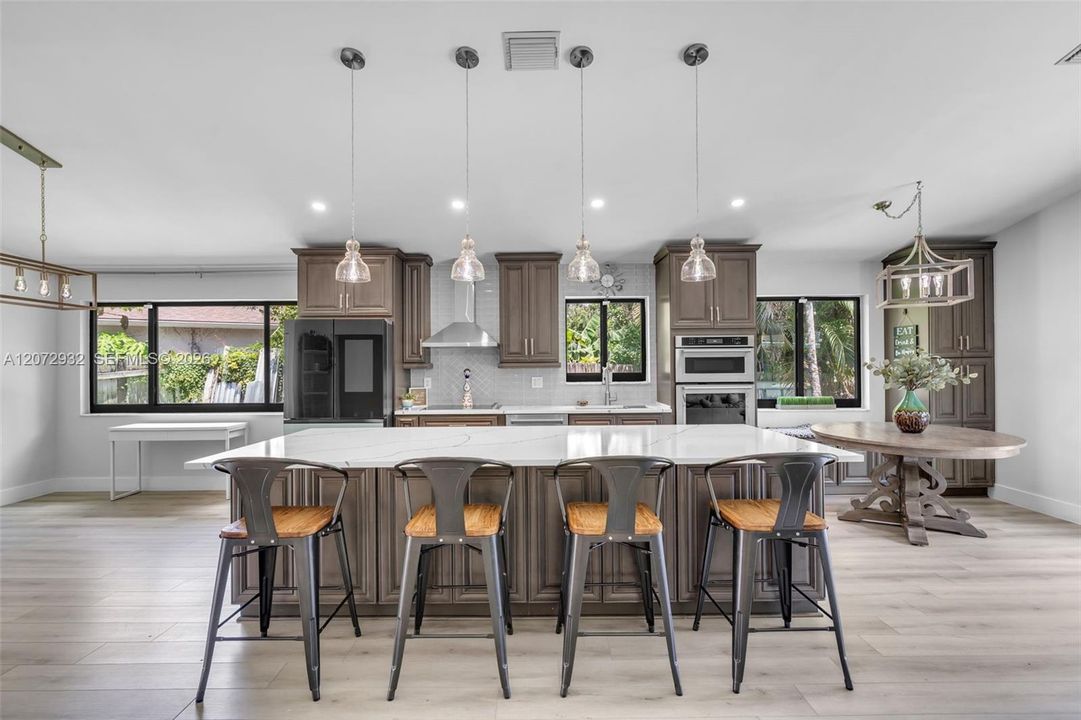 For Rent: $4,500 (4 beds, 2 baths, 1844 Square Feet)