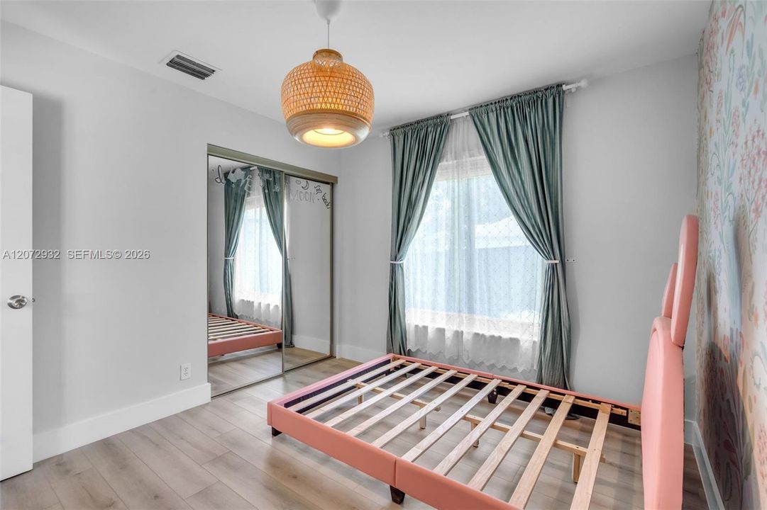 For Rent: $4,500 (4 beds, 2 baths, 1844 Square Feet)