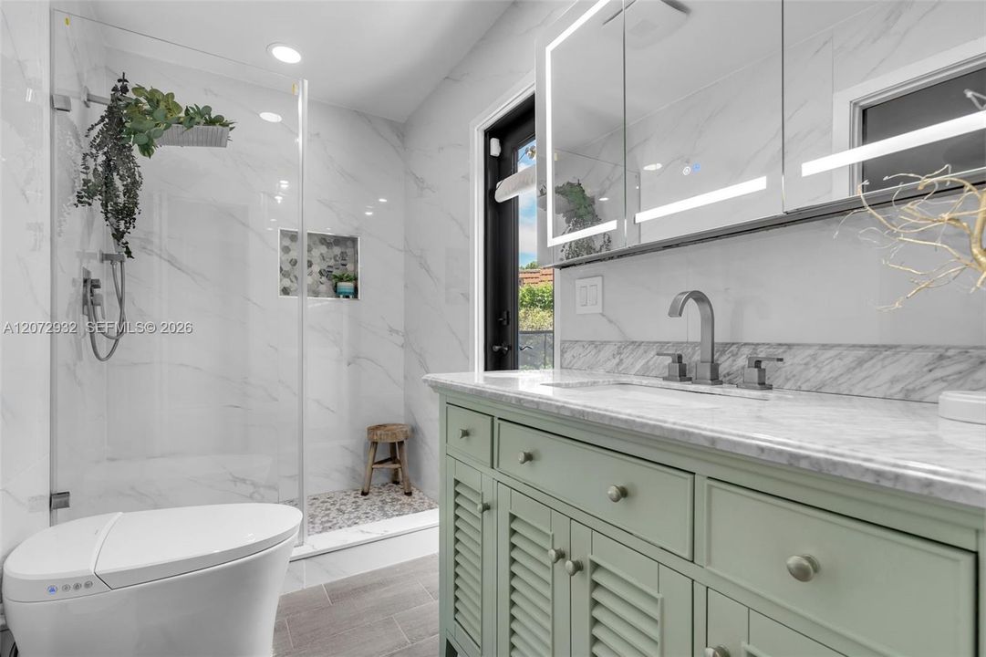 For Rent: $4,500 (4 beds, 2 baths, 1844 Square Feet)
