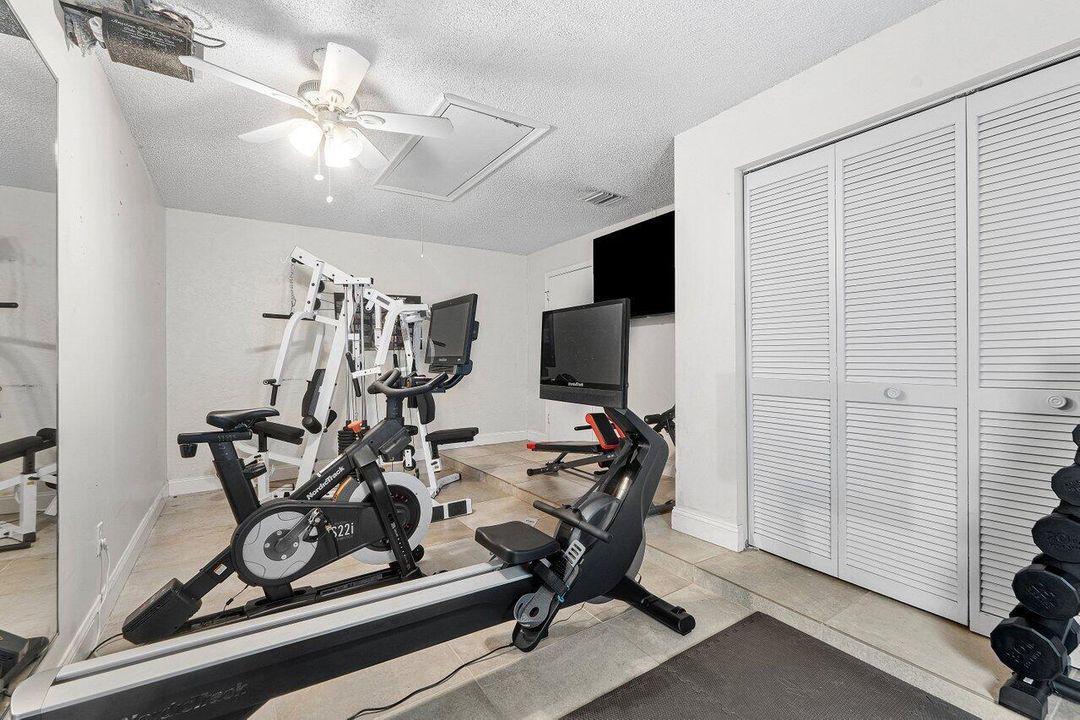 025-12842MeadowbendDrive-Wellington-FL-3