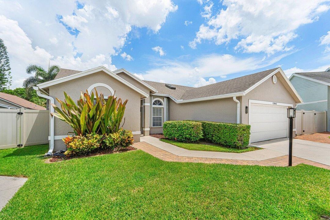 002-12842MeadowbendDrive-Wellington-FL-3