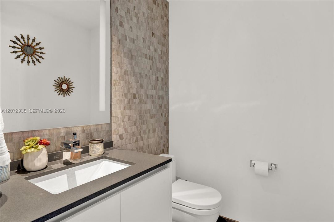 For Rent: $6,150 (2 beds, 2 baths, 1244 Square Feet)