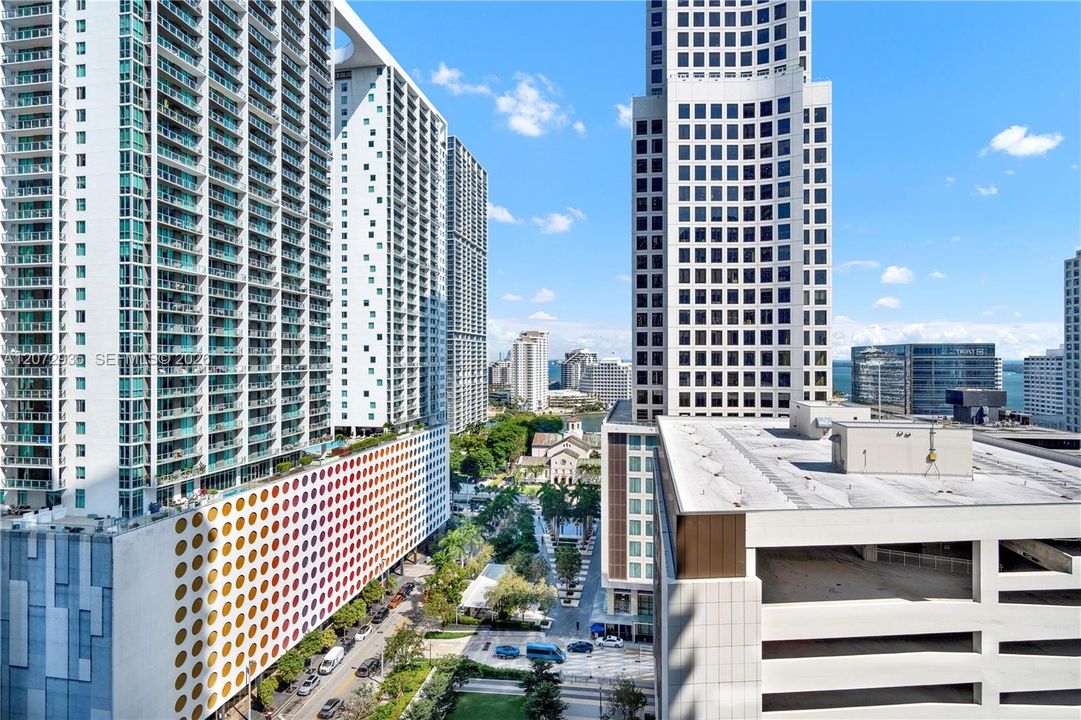 For Rent: $6,150 (2 beds, 2 baths, 1244 Square Feet)