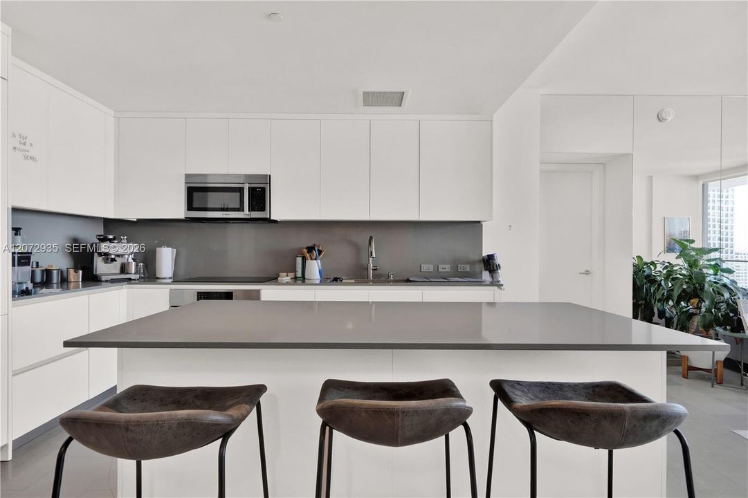 For Rent: $6,150 (2 beds, 2 baths, 1244 Square Feet)
