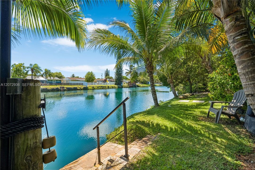 En Venta: $739,000 (3 camas, 2 baños, 1557 Pies cuadrados)