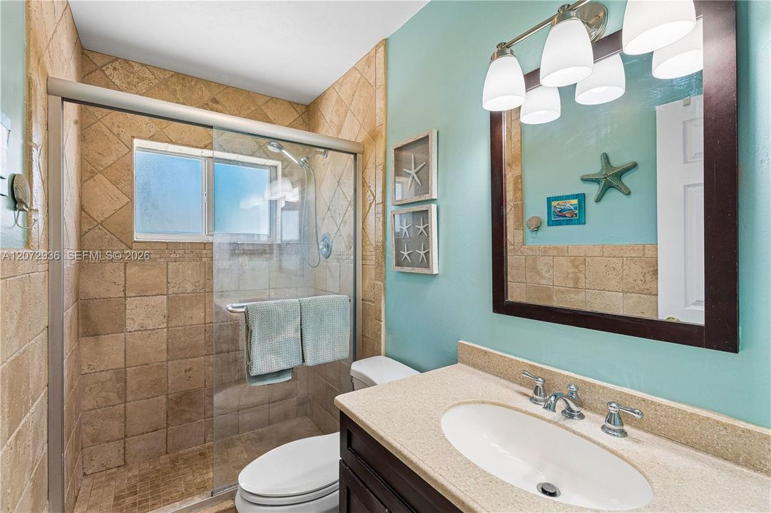 En Venta: $739,000 (3 camas, 2 baños, 1557 Pies cuadrados)