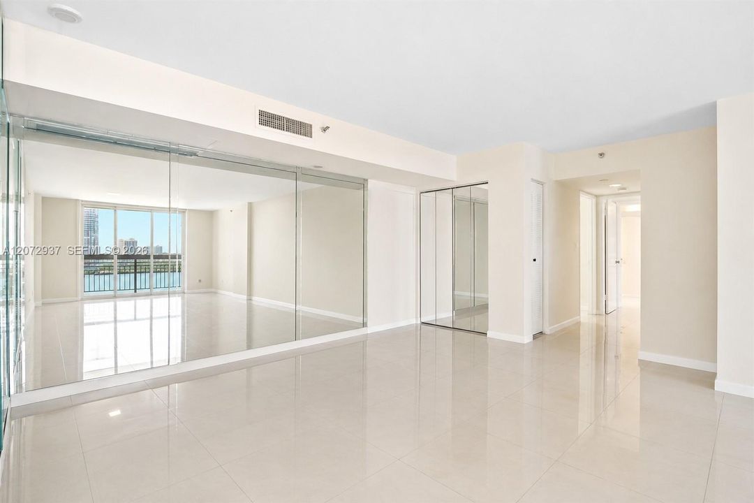 Unfurnished dining room