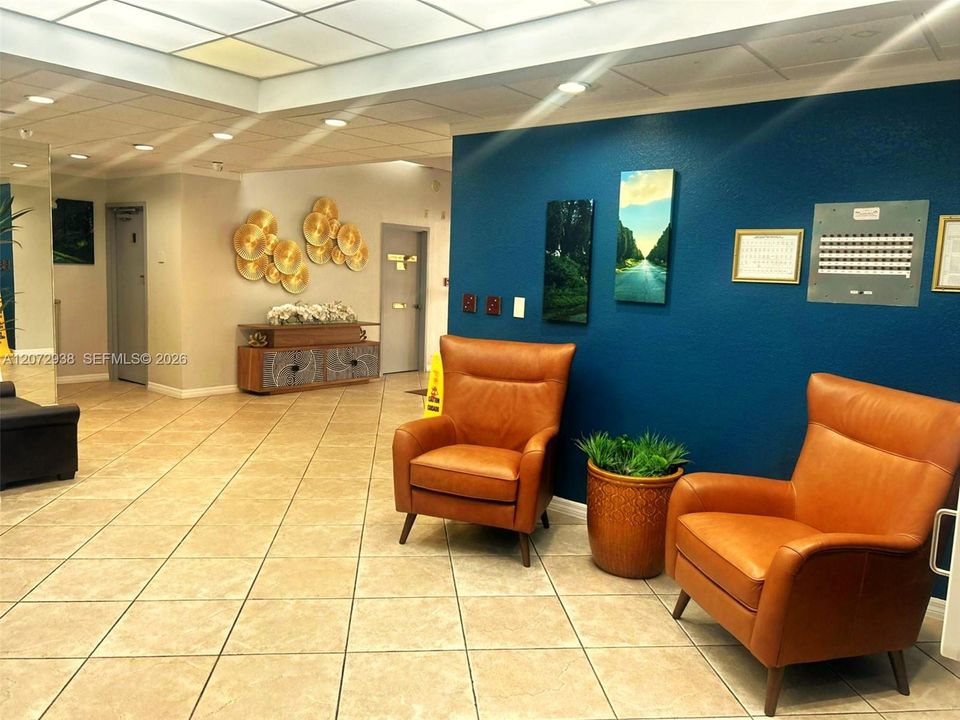 For Sale: $200,000 (2 beds, 2 baths, 1100 Square Feet)