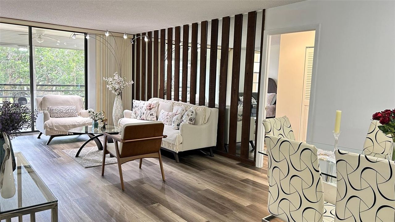 For Sale: $200,000 (2 beds, 2 baths, 1100 Square Feet)