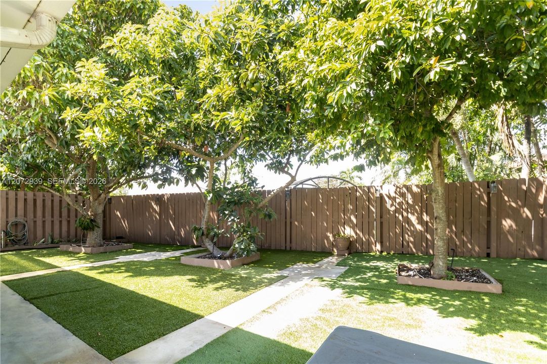 En Venta: $558,200 (3 camas, 2 baños, 1708 Pies cuadrados)