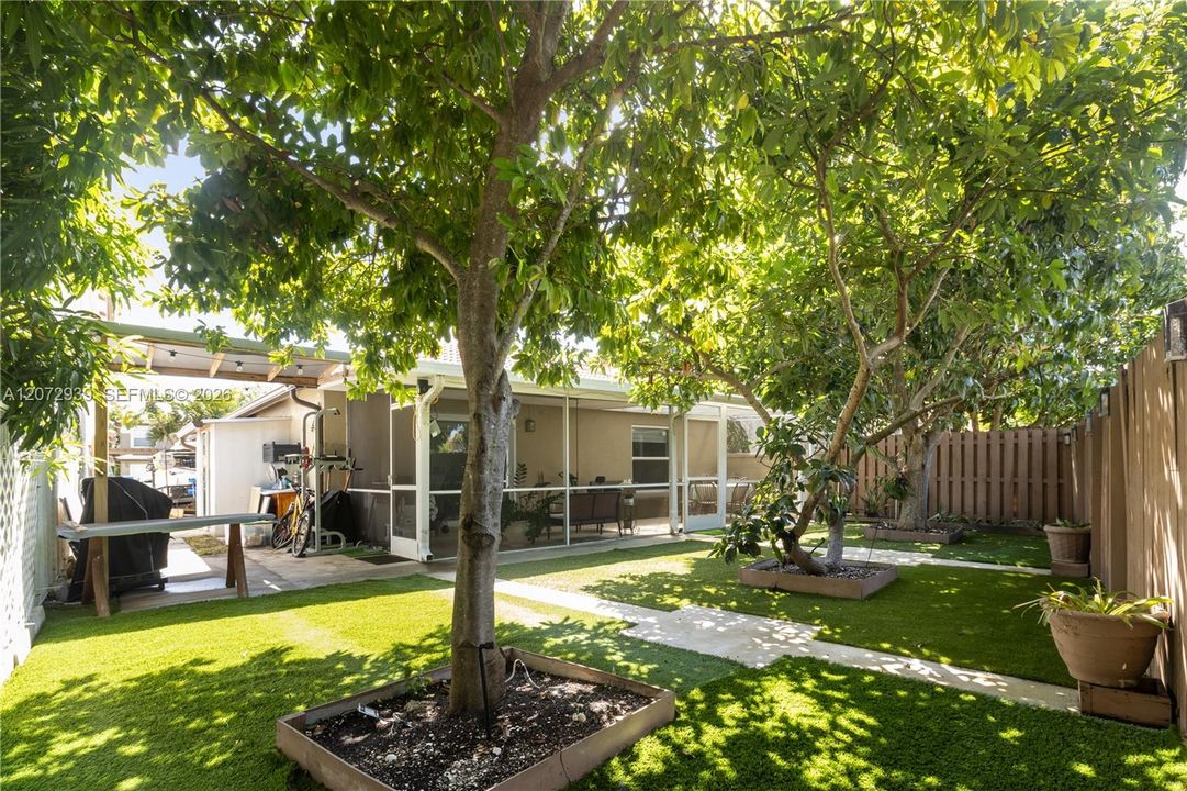 En Venta: $558,200 (3 camas, 2 baños, 1708 Pies cuadrados)