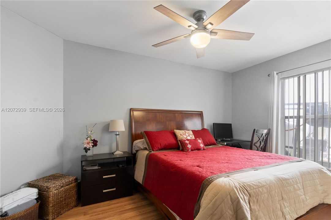En Venta: $558,200 (3 camas, 2 baños, 1708 Pies cuadrados)