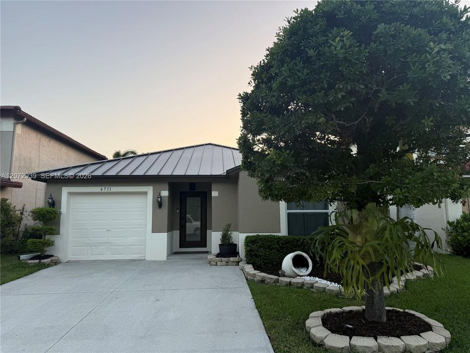 En Venta: $558,200 (3 camas, 2 baños, 1708 Pies cuadrados)