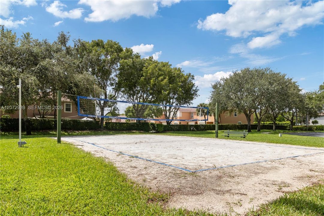 En Venta: $558,200 (3 camas, 2 baños, 1708 Pies cuadrados)