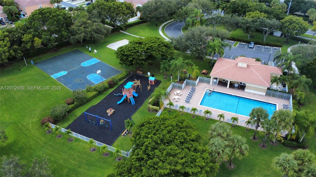 En Venta: $558,200 (3 camas, 2 baños, 1708 Pies cuadrados)