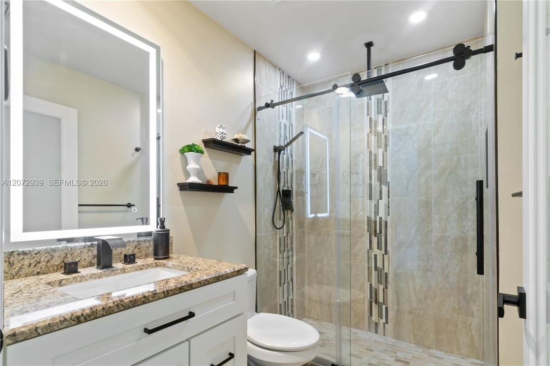En Venta: $558,200 (3 camas, 2 baños, 1708 Pies cuadrados)