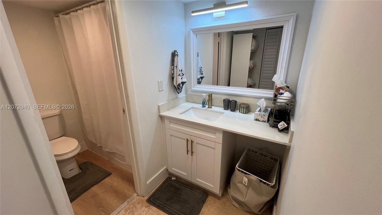 For Rent: $2,100 (1 beds, 1 baths, 741 Square Feet)