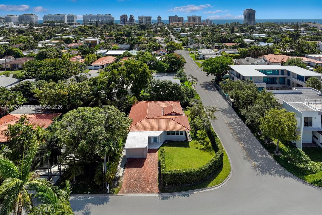 For Sale: $2,900,000 (3 beds, 3 baths, 2151 Square Feet)