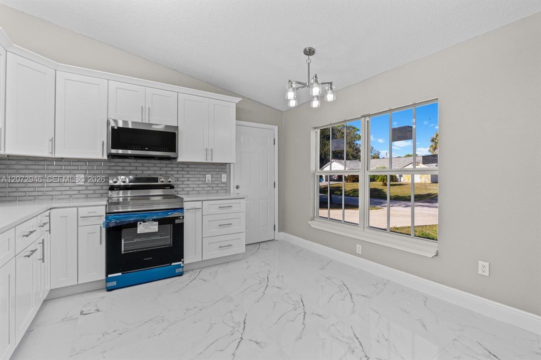 For Rent: $2,100 (3 beds, 2 baths, 0 Square Feet)
