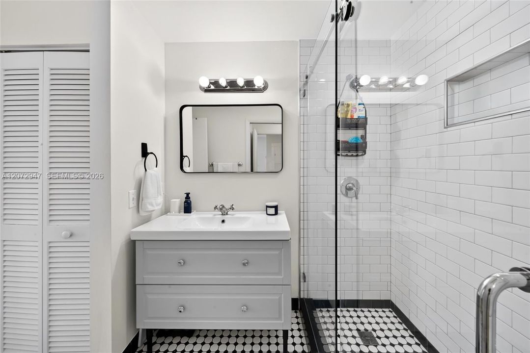 En Venta: $270,000 (1 camas, 1 baños, 770 Pies cuadrados)