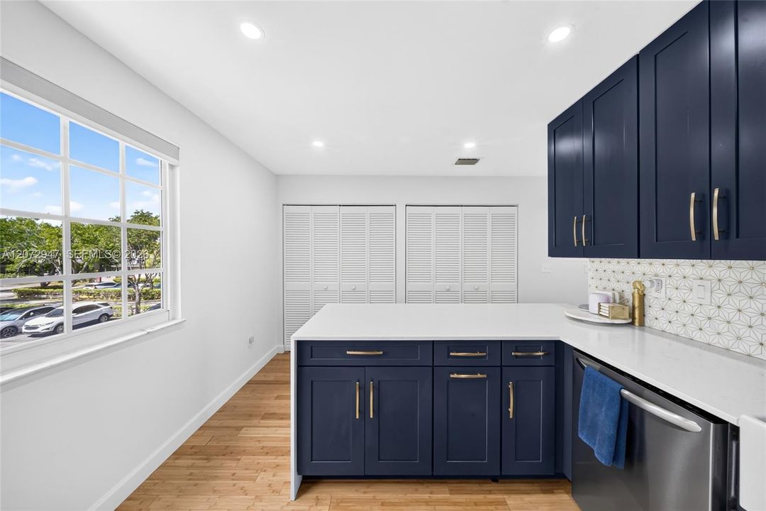 En Venta: $270,000 (1 camas, 1 baños, 770 Pies cuadrados)