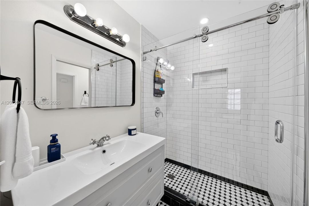 En Venta: $270,000 (1 camas, 1 baños, 770 Pies cuadrados)