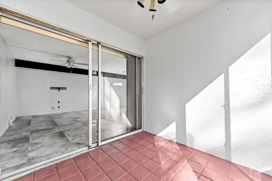 10 patio 02