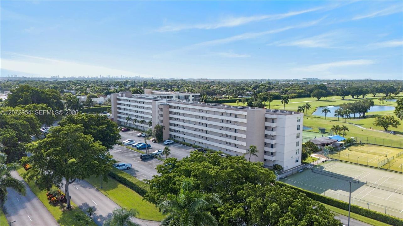 For Sale: $120,000 (1 beds, 1 baths, 800 Square Feet)