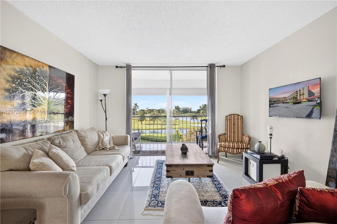 For Sale: $120,000 (1 beds, 1 baths, 800 Square Feet)
