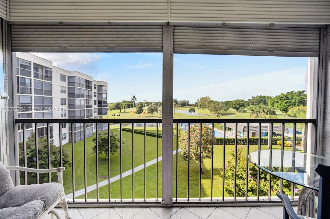 For Sale: $120,000 (1 beds, 1 baths, 800 Square Feet)