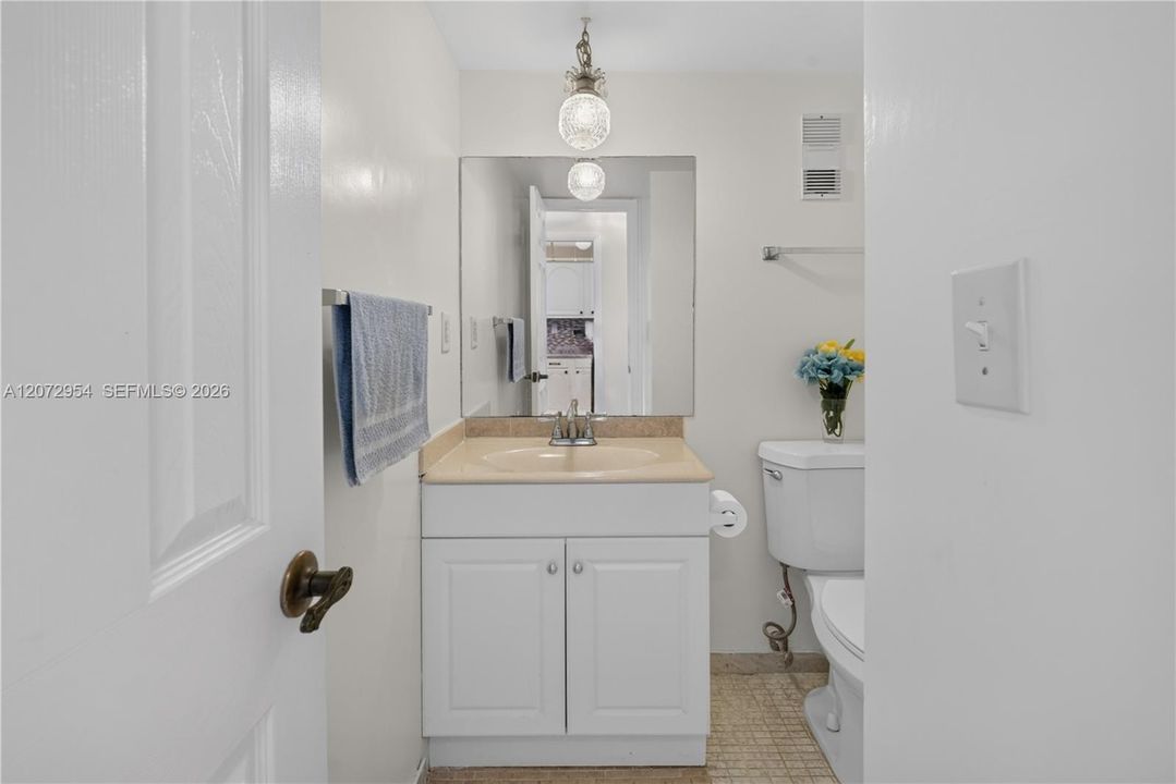 1/2 bathroom for guests
