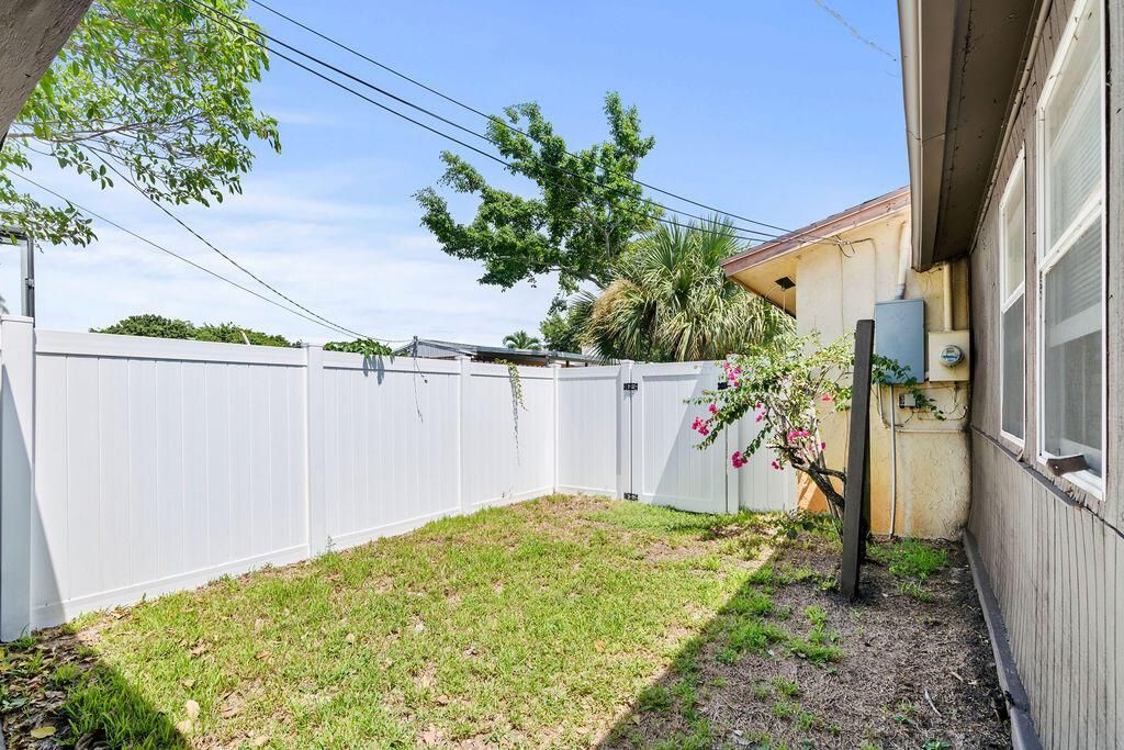 side yard