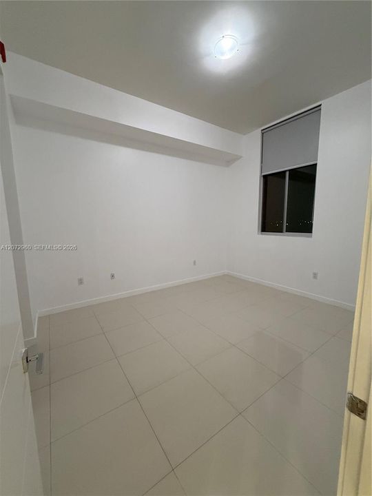 For Sale: $329,000 (1 beds, 1 baths, 765 Square Feet)