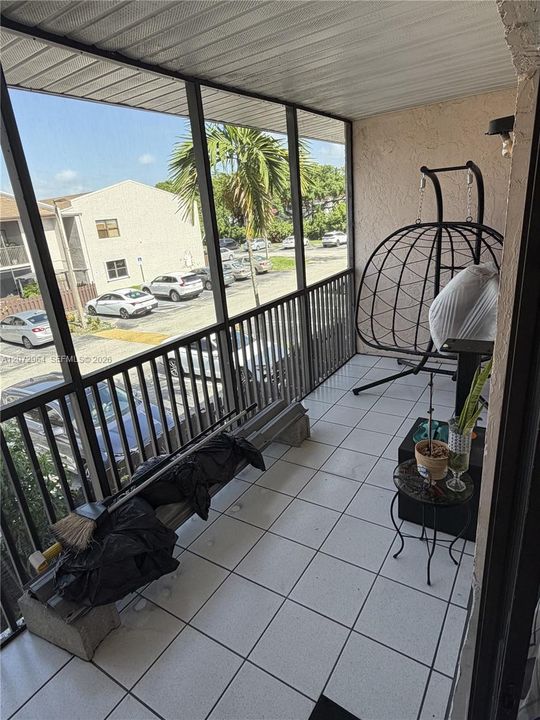 For Sale: $190,000 (2 beds, 2 baths, 940 Square Feet)