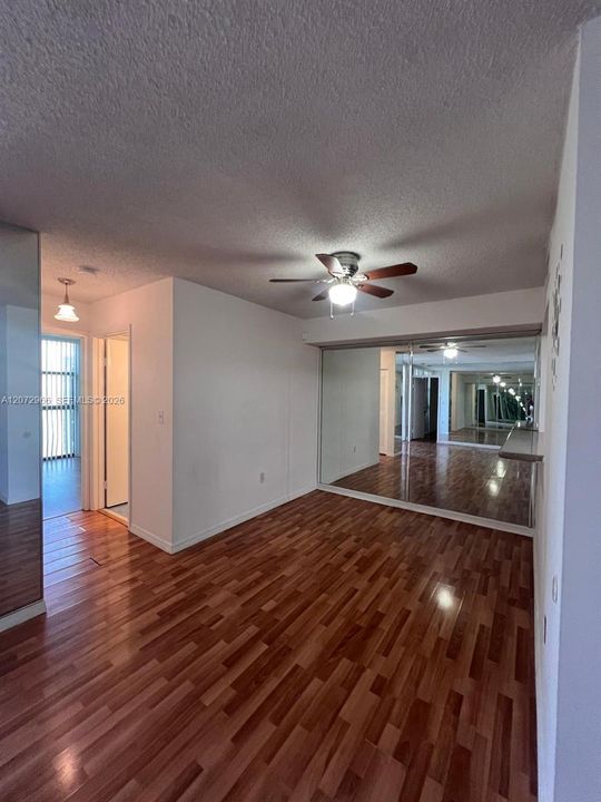 En Renta: $2,300 (2 camas, 2 baños, 898 Pies cuadrados)