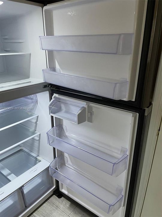 В аренду: $1,900 (2 спален, 2 ванн, 1175 Квадратных фут)