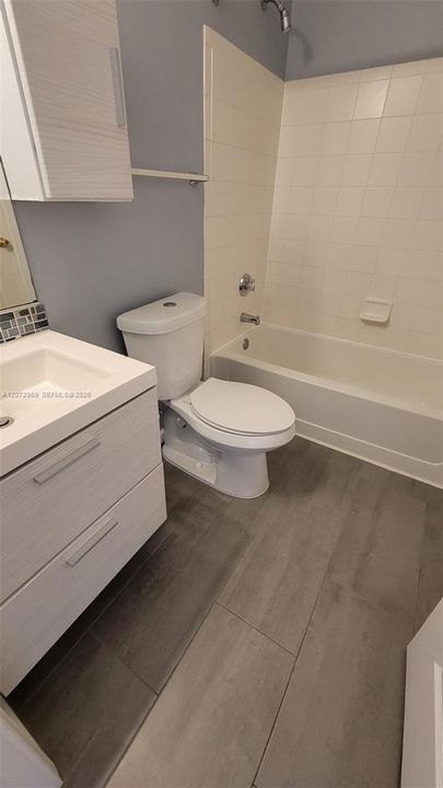 В аренду: $1,900 (2 спален, 2 ванн, 1175 Квадратных фут)