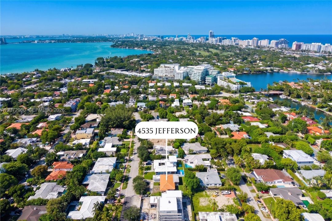 En Venta: $2,395,000 (3 camas, 2 baños, 1992 Pies cuadrados)
