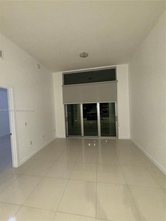 For Rent: $2,550 (1 beds, 1 baths, 765 Square Feet)
