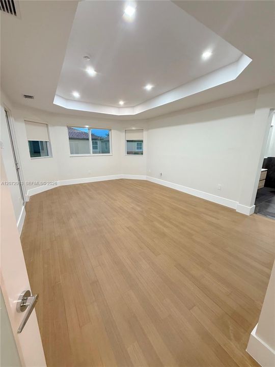 For Sale: $1,100,000 (4 beds, 3 baths, 2997 Square Feet)