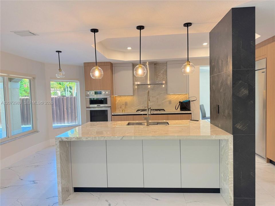 For Sale: $1,100,000 (4 beds, 3 baths, 2997 Square Feet)