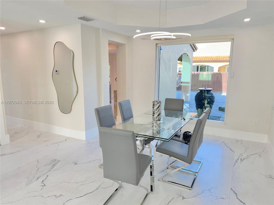 For Sale: $1,100,000 (4 beds, 3 baths, 2997 Square Feet)