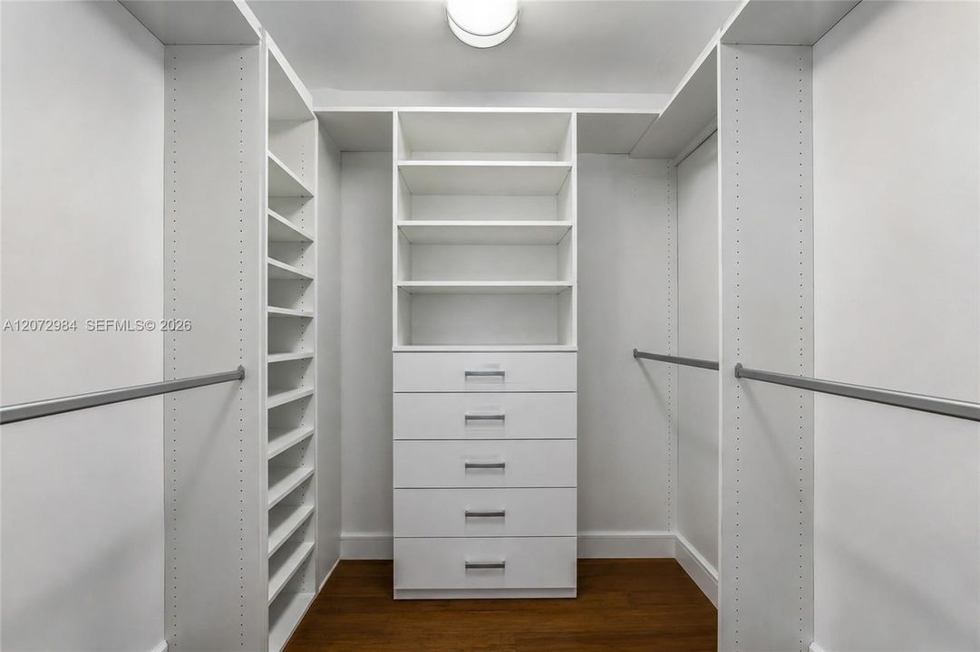 For Rent: $6,500 (2 beds, 2 baths, 1672 Square Feet)