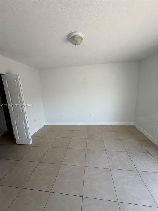En Renta: $2,400 (2 camas, 2 baños, 1020 Pies cuadrados)
