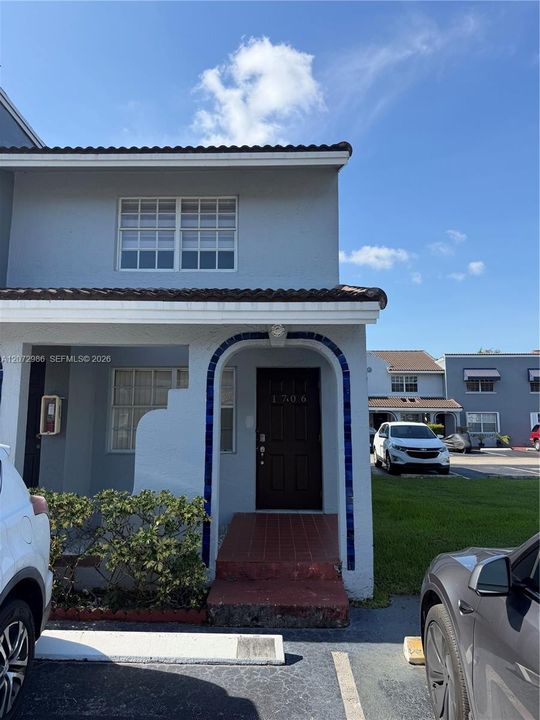 En Renta: $2,400 (2 camas, 2 baños, 1020 Pies cuadrados)