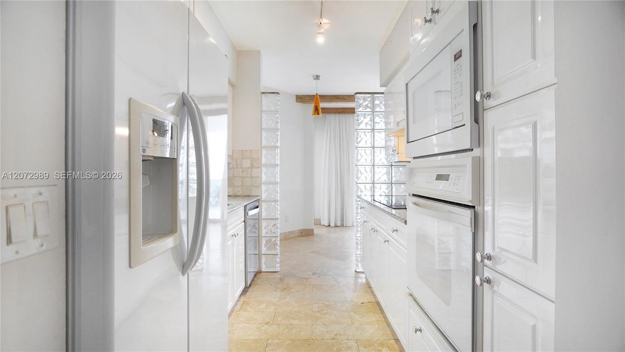 For Rent: $6,750 (2 beds, 2 baths, 1530 Square Feet)